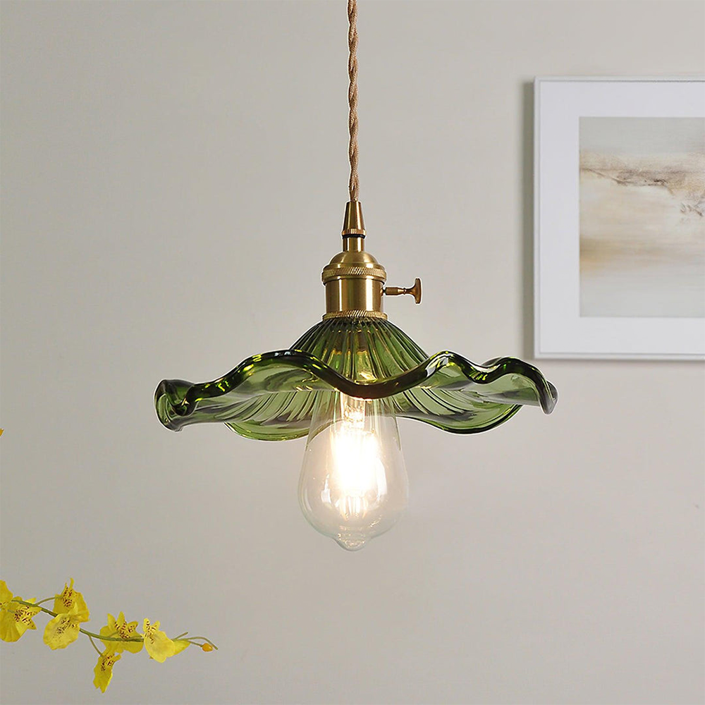 Hanging Flower Lamp – Natural Charm and Tender Spirit