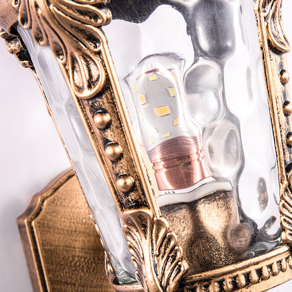 ヴィンテージガラス壁灯 – レトロスタイルと屋外耐久性