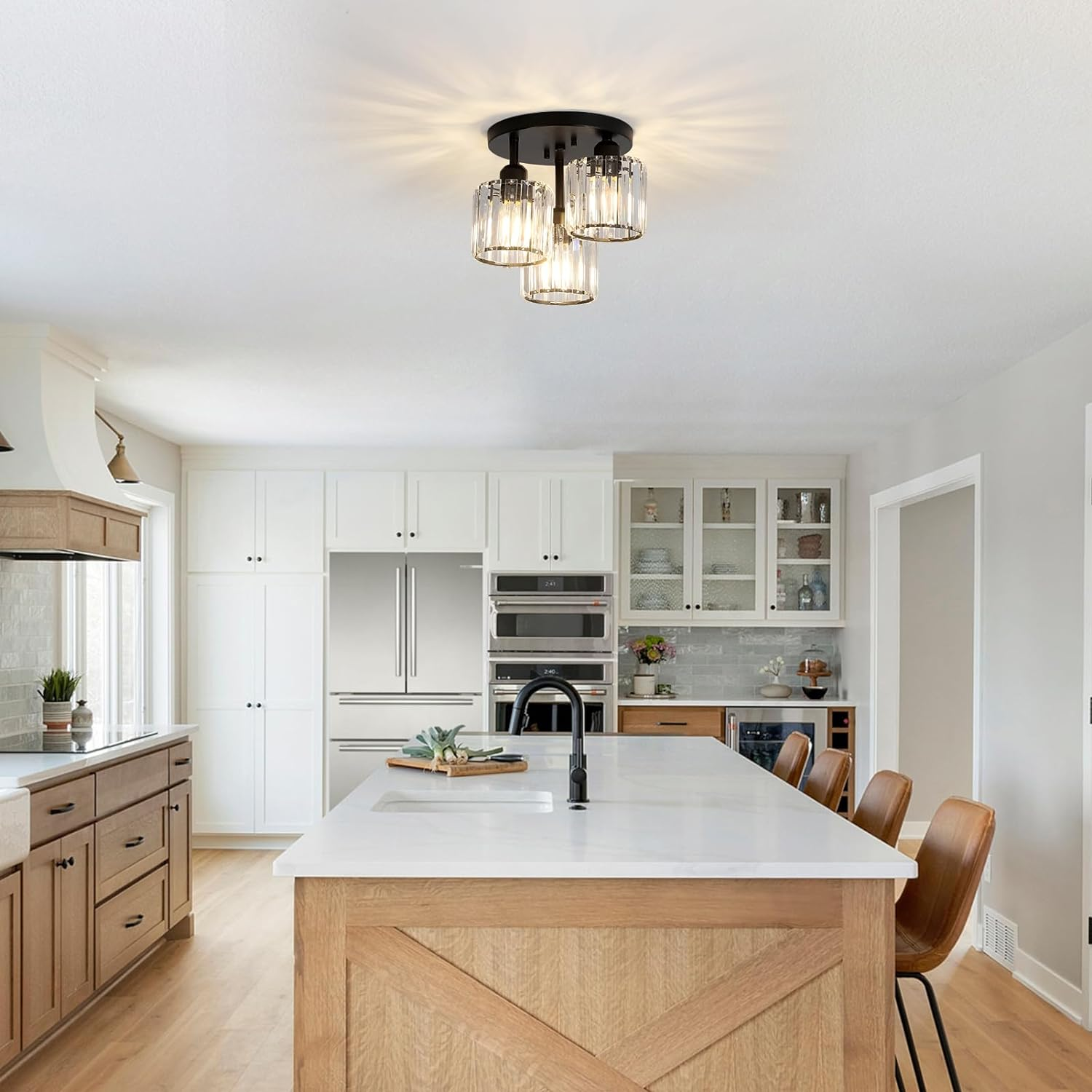 セミインセットシーリングライト – モダンなエレガンスと洗練された輝き