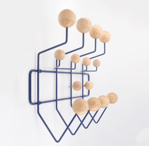 Vegghengt Klesstativ – Elegant og Funksjonelt Design