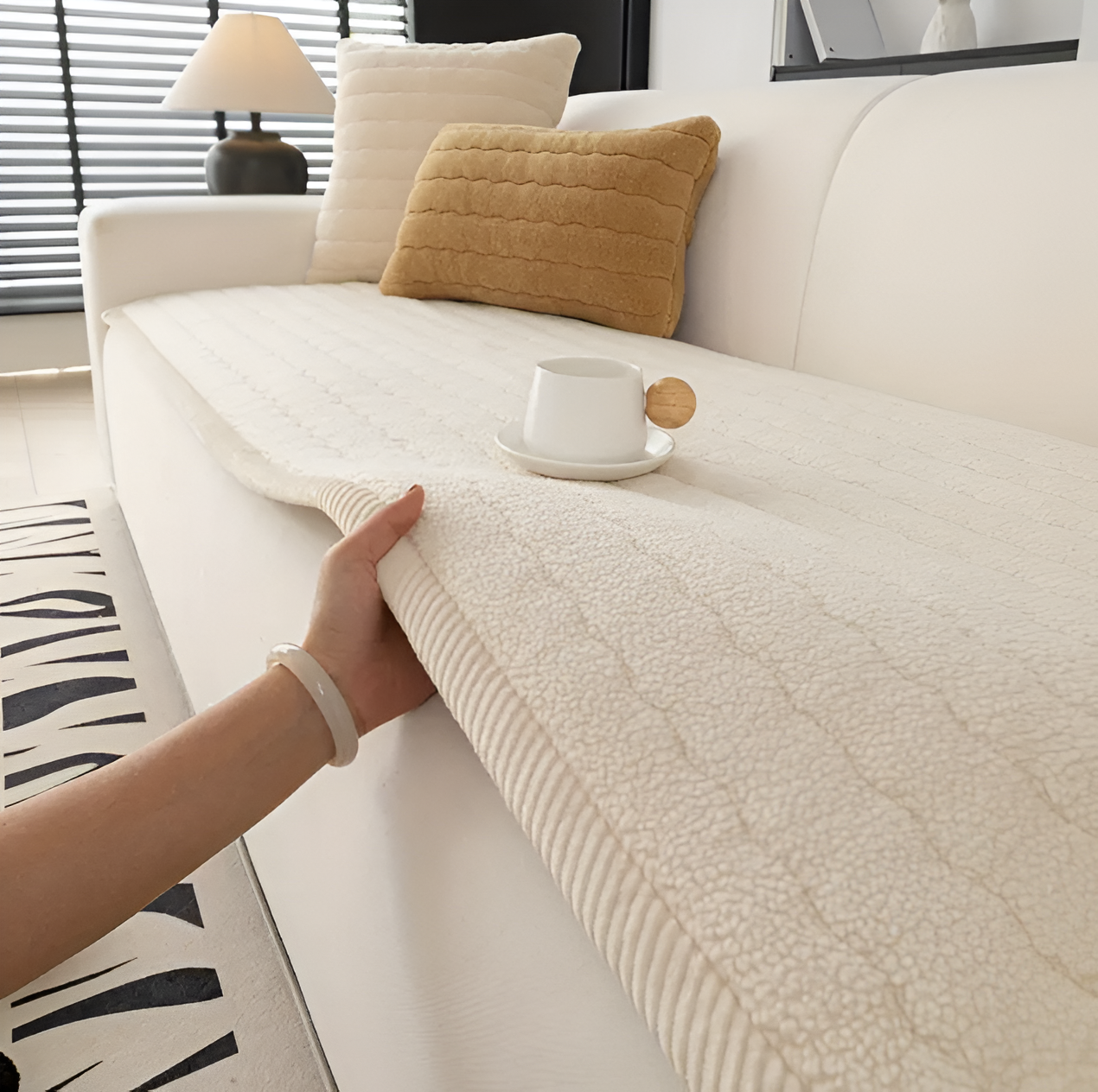 Pokrowiec na kanapę antypoślizgowy – idealna ochrona dla zwierząt