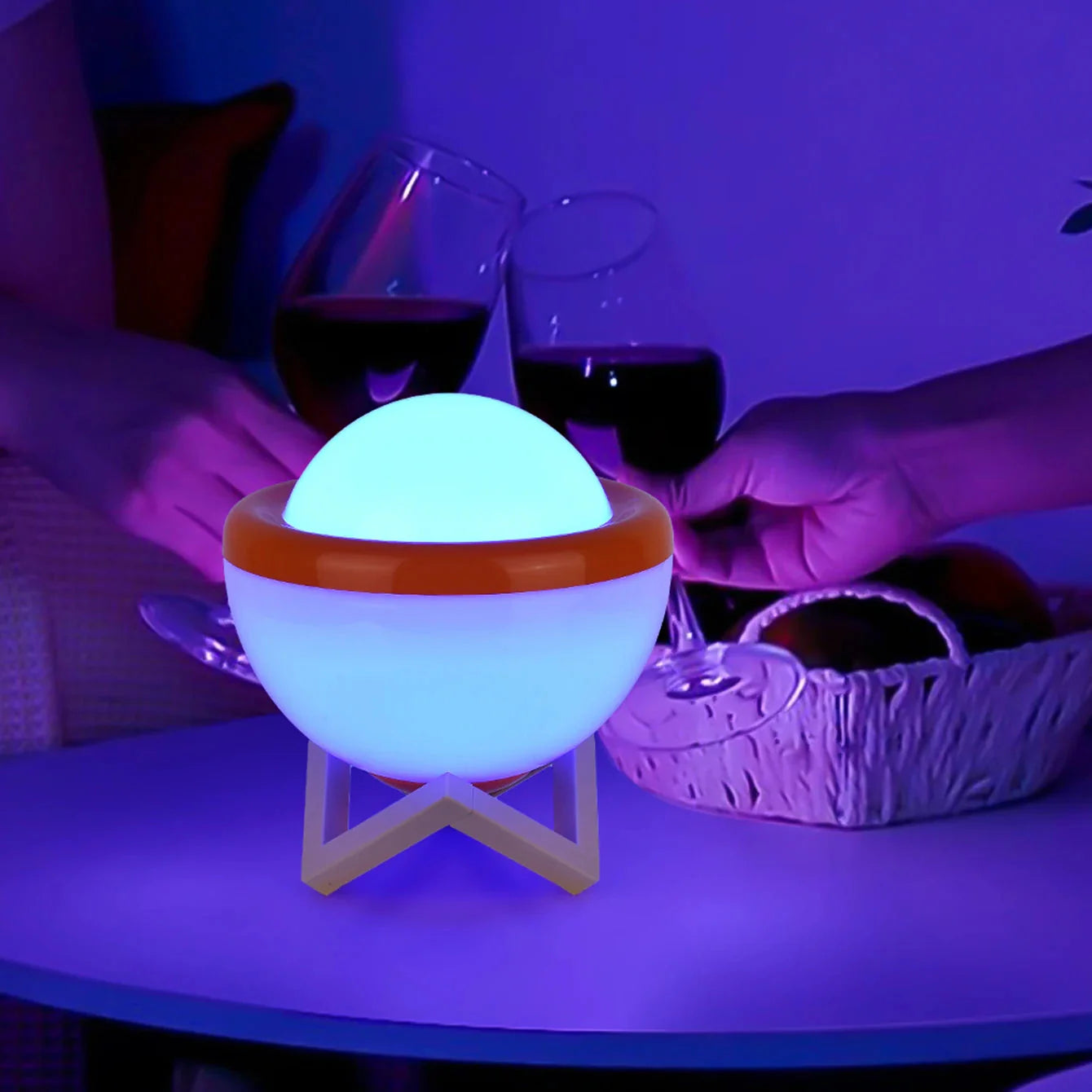 מנורת לילה בסגנון קלאסי – אלגנטיות ורכות מוארת