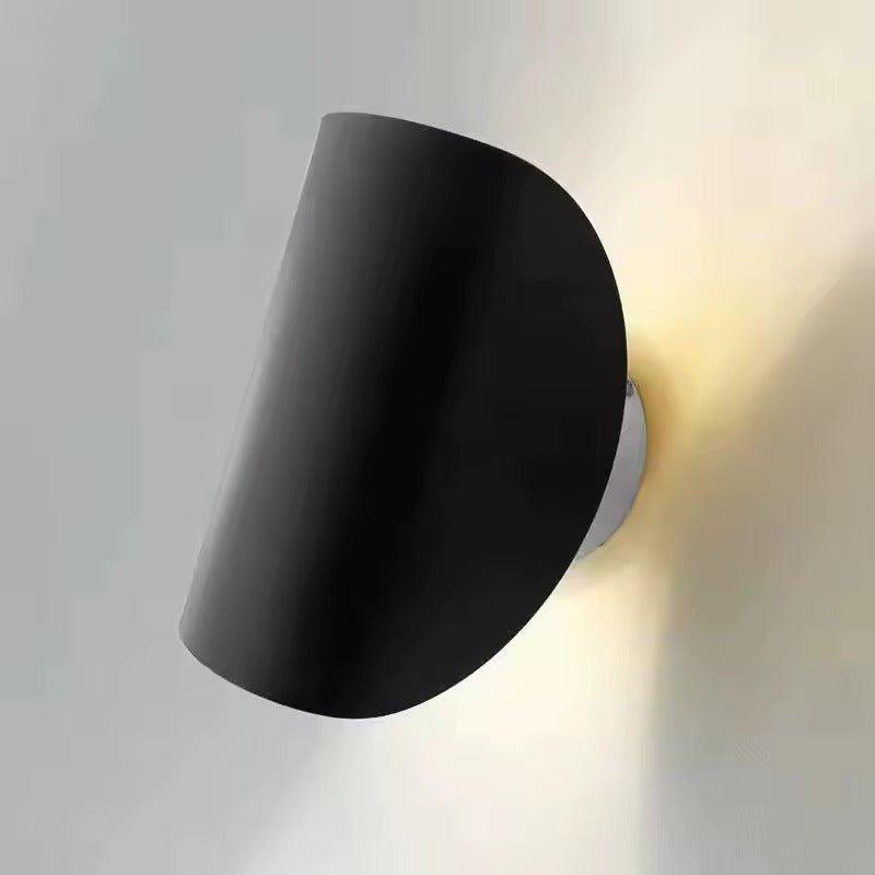Moderná nástenná lampa – Elegancia a rafinovanosť 