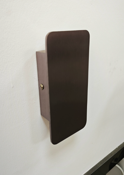 Minimalistisk LED-vägglampa – Subtilt ljus och samtida linje 