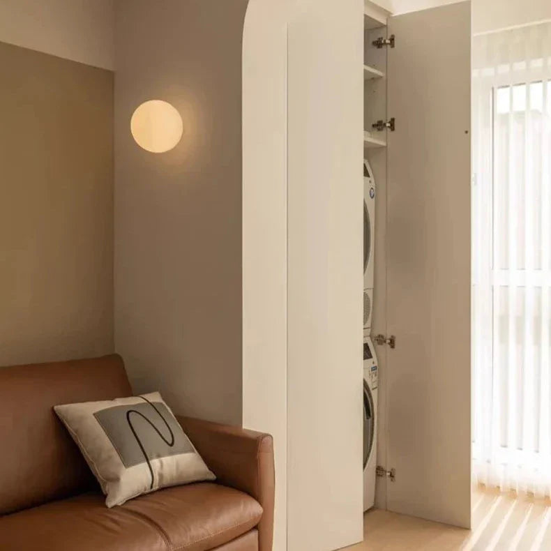 Round Wall Sconce – Pure and Modern Shine 