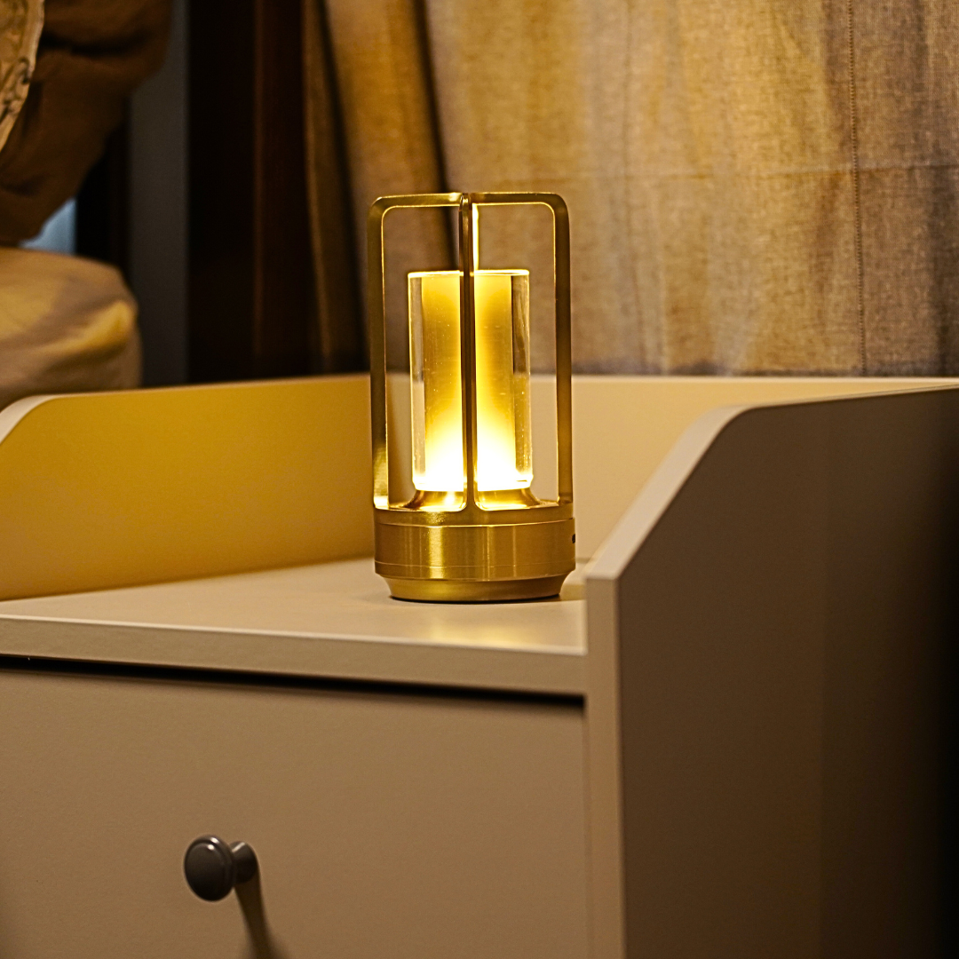Rechargeable Table Lamp – Soft Light and Timeless Style 