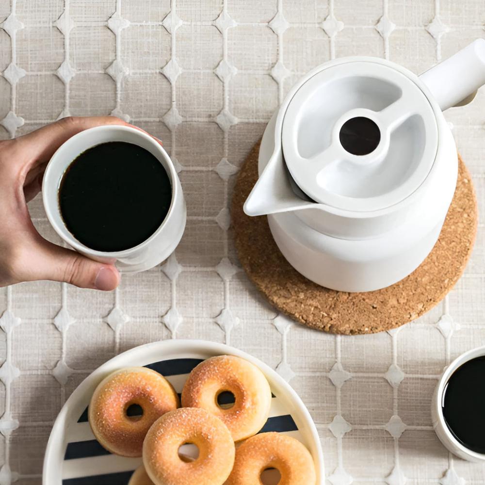 Termisk karaff med handtag - Modern elegans och termisk prestanda