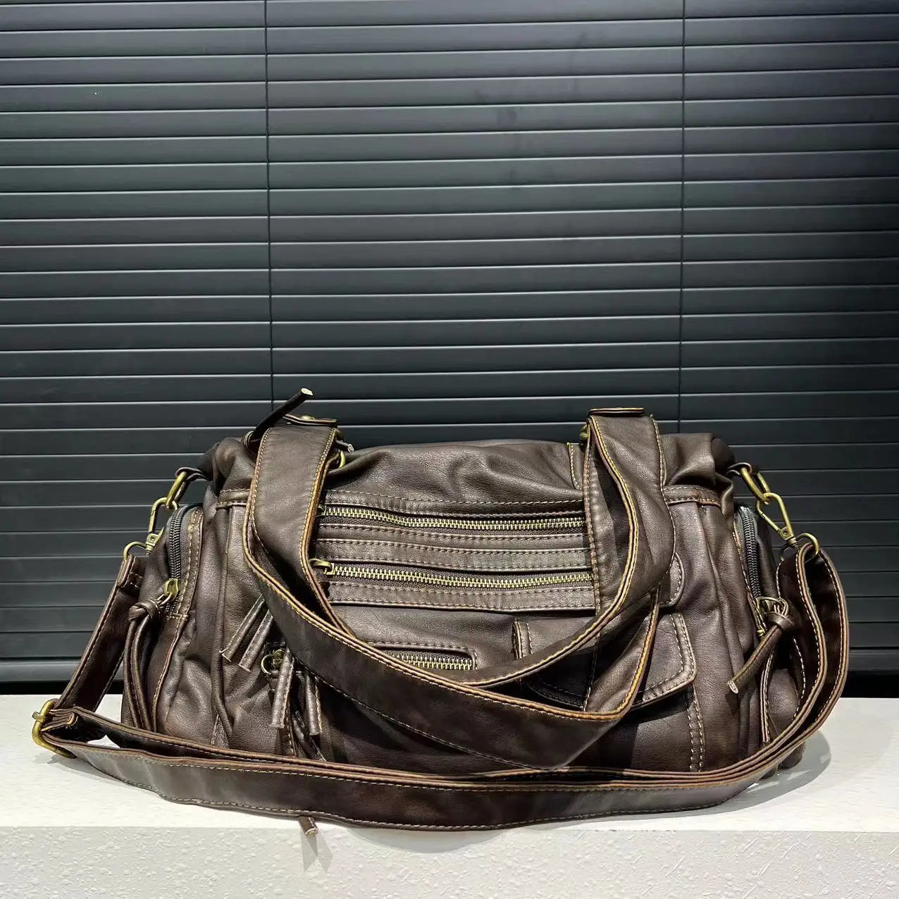 Clara | Retro Handbag with Shoulder Strap – Timeless Elegance and Vintage Style 