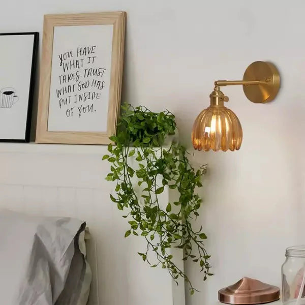 Aplique Decorativa de Pared – Flor en Capullo y Ambiente Romántico 