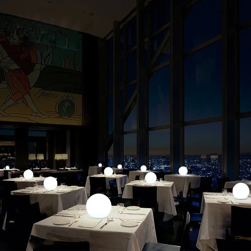 Wireless Outdoor Spherical Lamp – Mobile and Elegant Lighting 