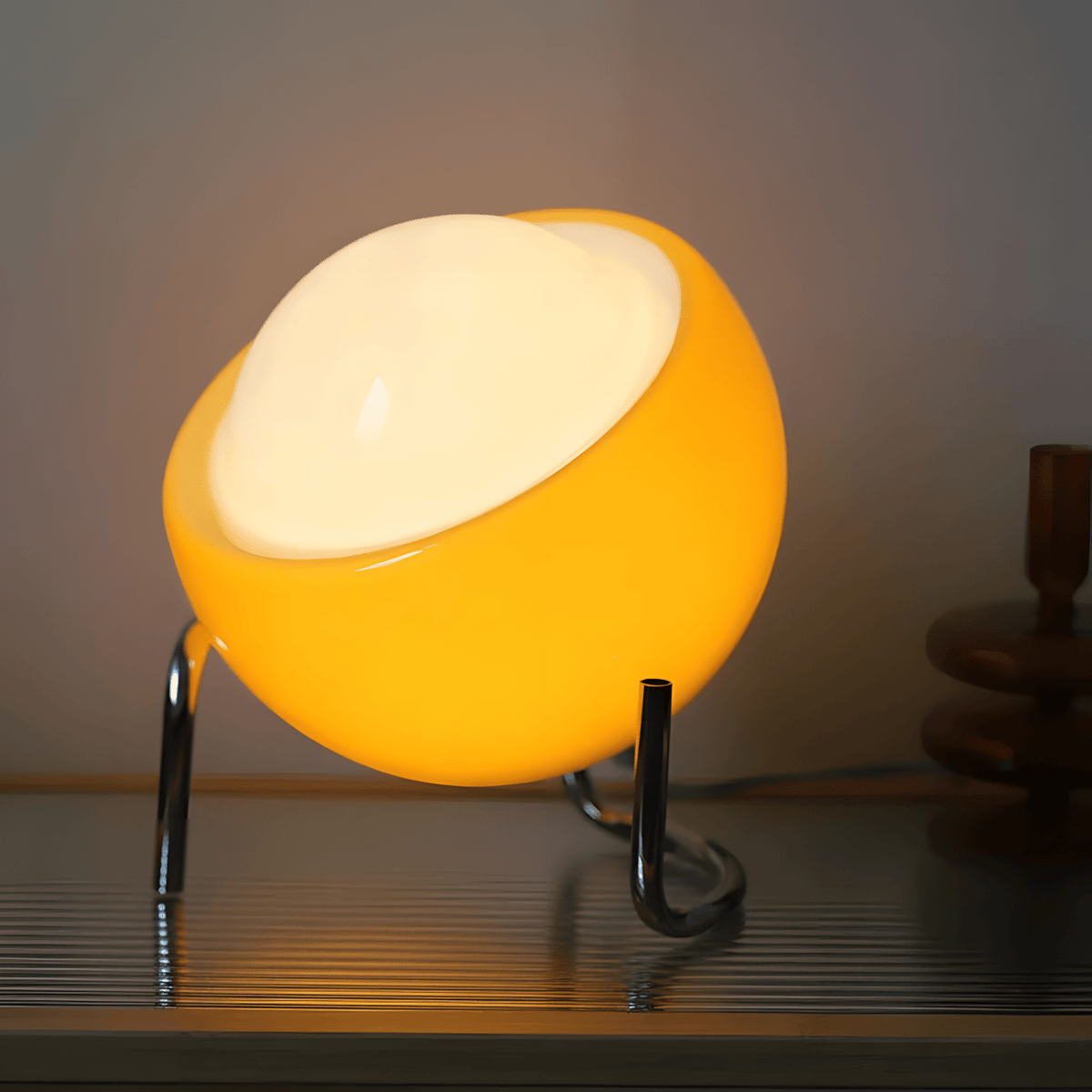 Nordisk Bordlampe – Elegance og Enkelhed 