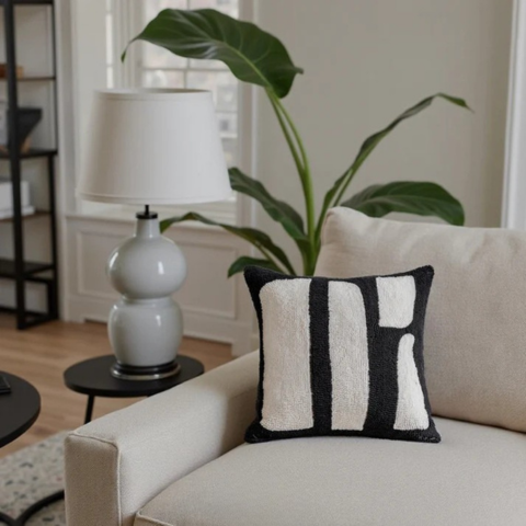 Zebra Mintás Dekoratív Párna – Vad és Elegáns Hatás 