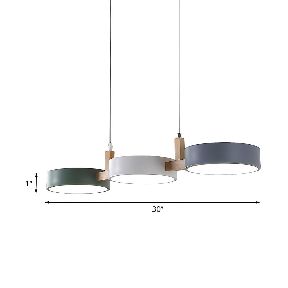Lampadario Moderno In Metallo – Design Elegante E Illuminazione Di Tendenza 