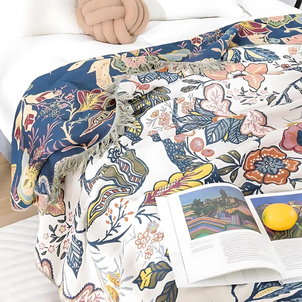 כיסוי אמנותי בסגנון כפרי עם פרחים 