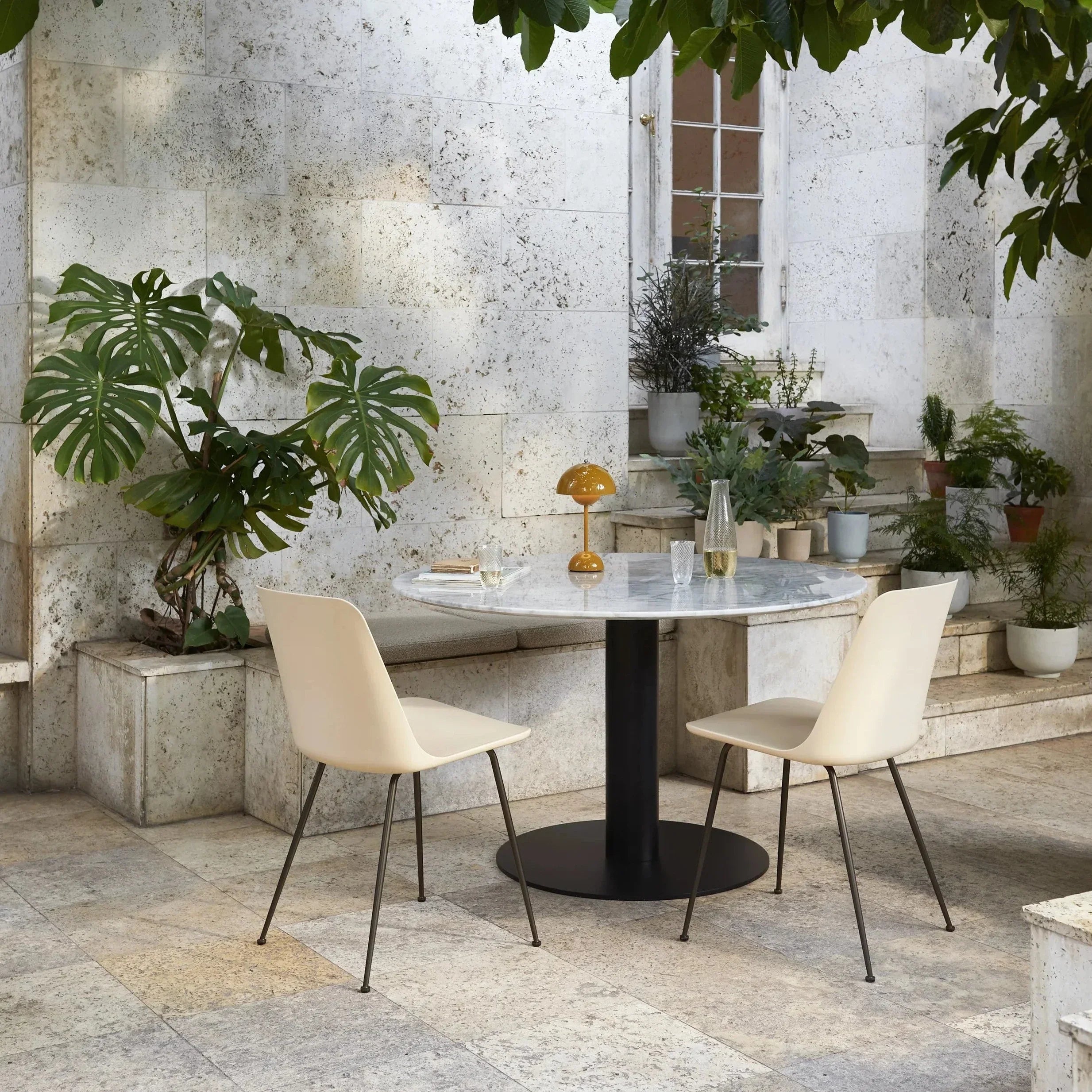 Lampada LED da Scrivania – Semplicità Moderna e Funzionalità 