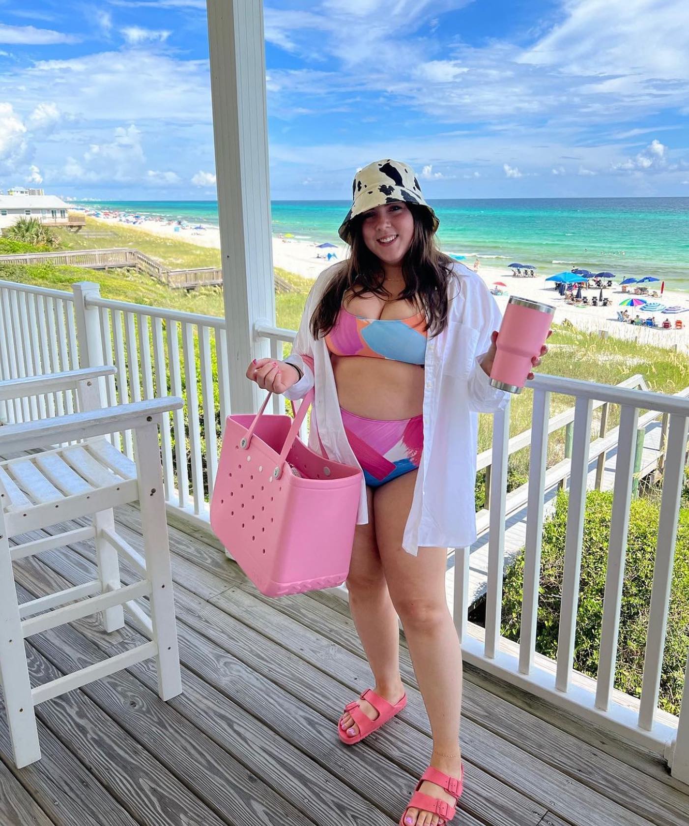 Stiv strandveske - fargerik design og stor kapasitet